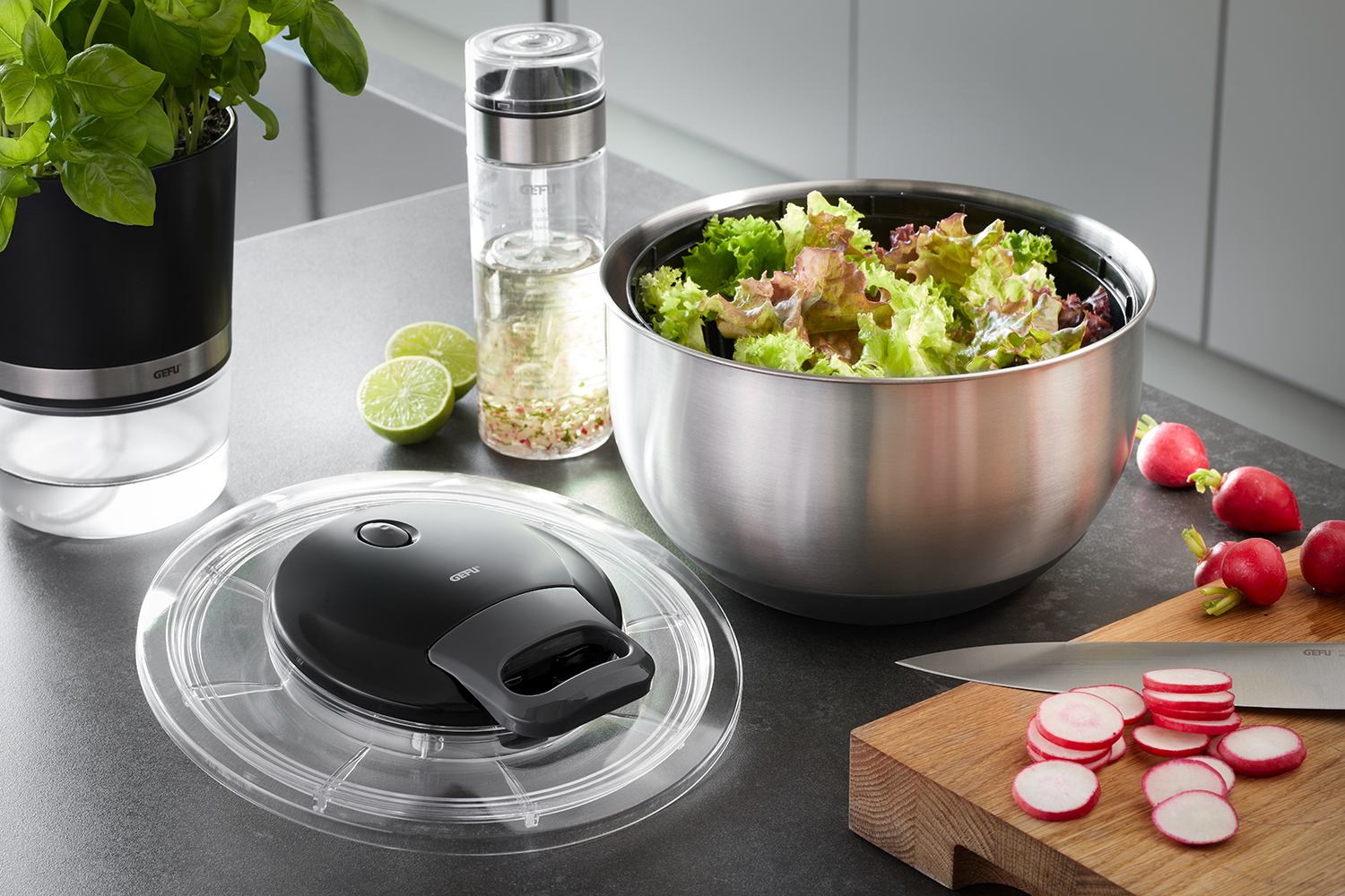 Essoreuse à Salade Robuste Avec Base Antidérapante - 14,5x14,5x12 Cm, Idéale Pour 3-4 Personnes